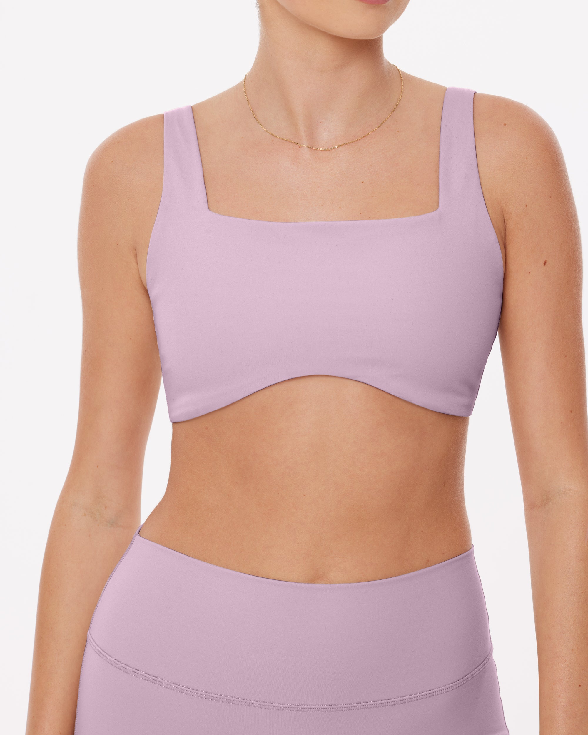 Curve Hem Scoop Neck Padded Sports Bra – PAVOI