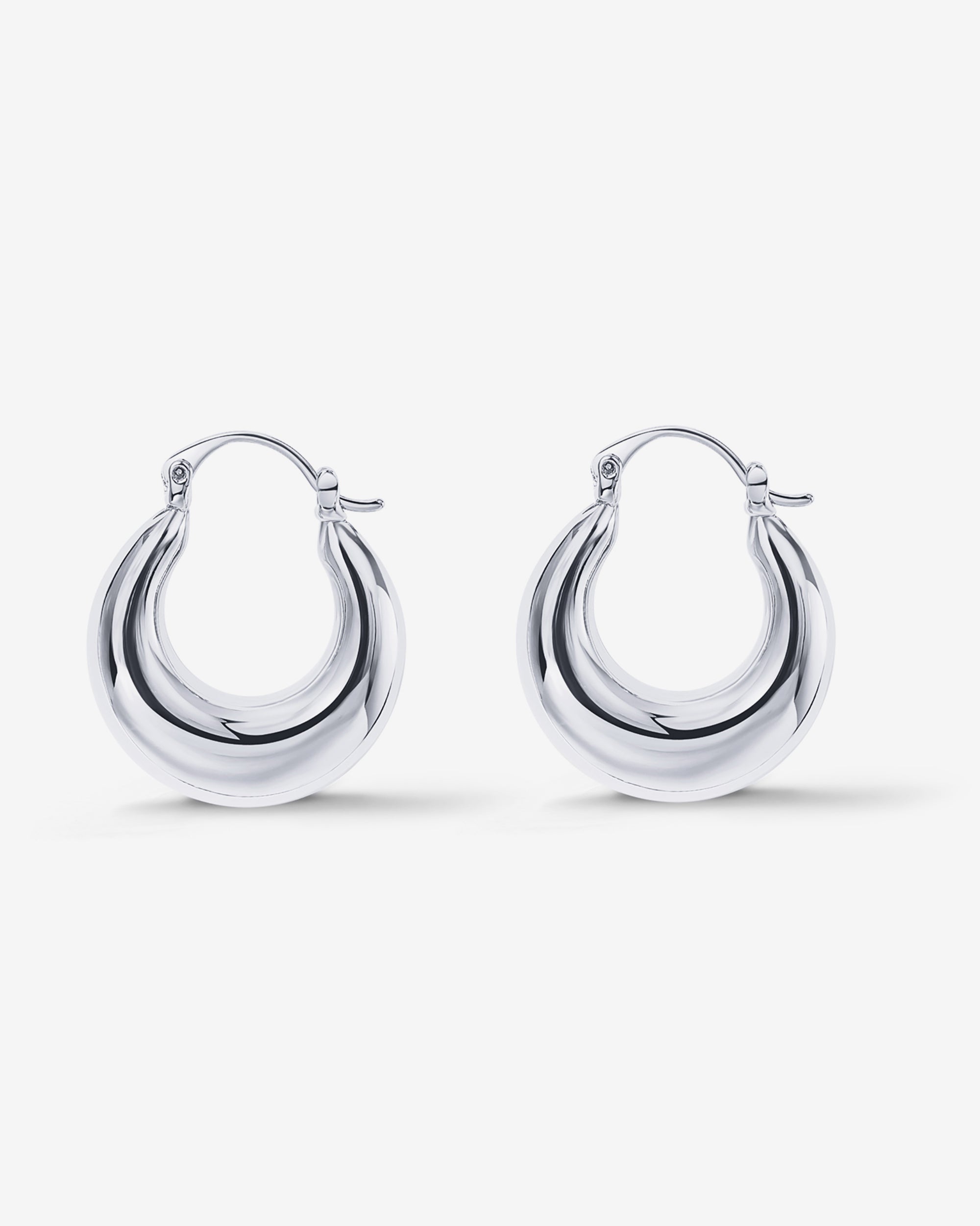 Luisa Hoops – PAVOI