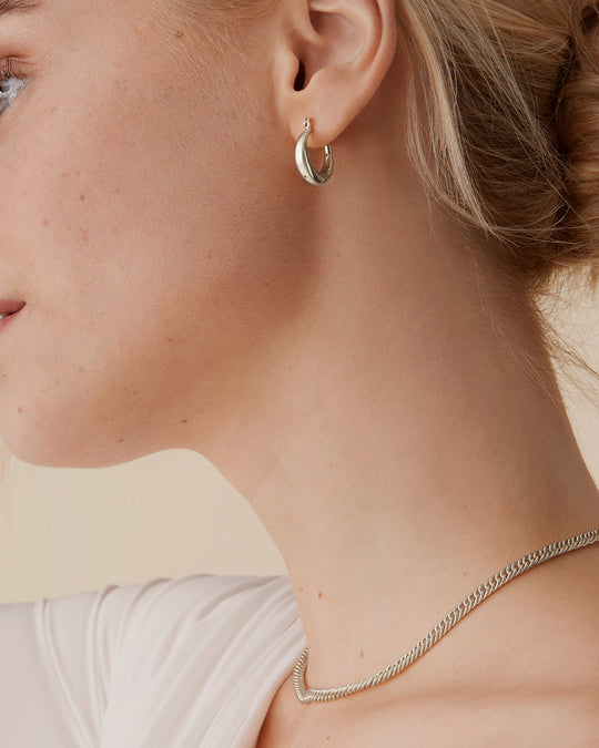 #Variant_White Gold / 17 Millimeters