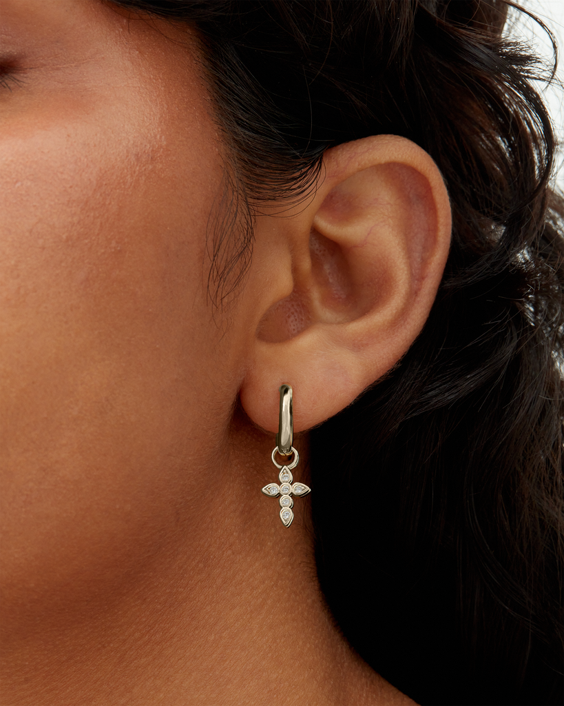 #Variant_White Gold / Cross