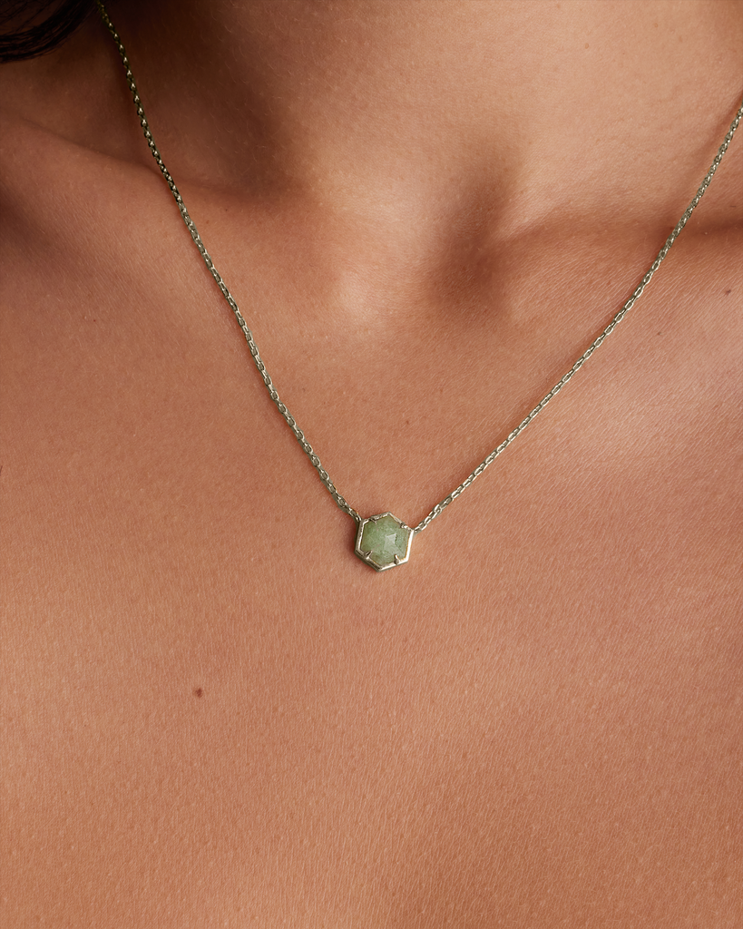 #Variant_White Gold / Green Fluorite