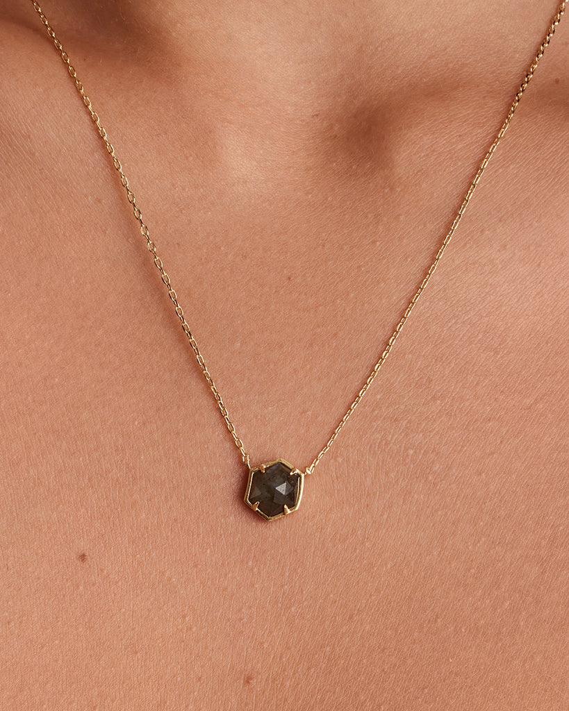 #Variant_Yellow Gold / Labradorite