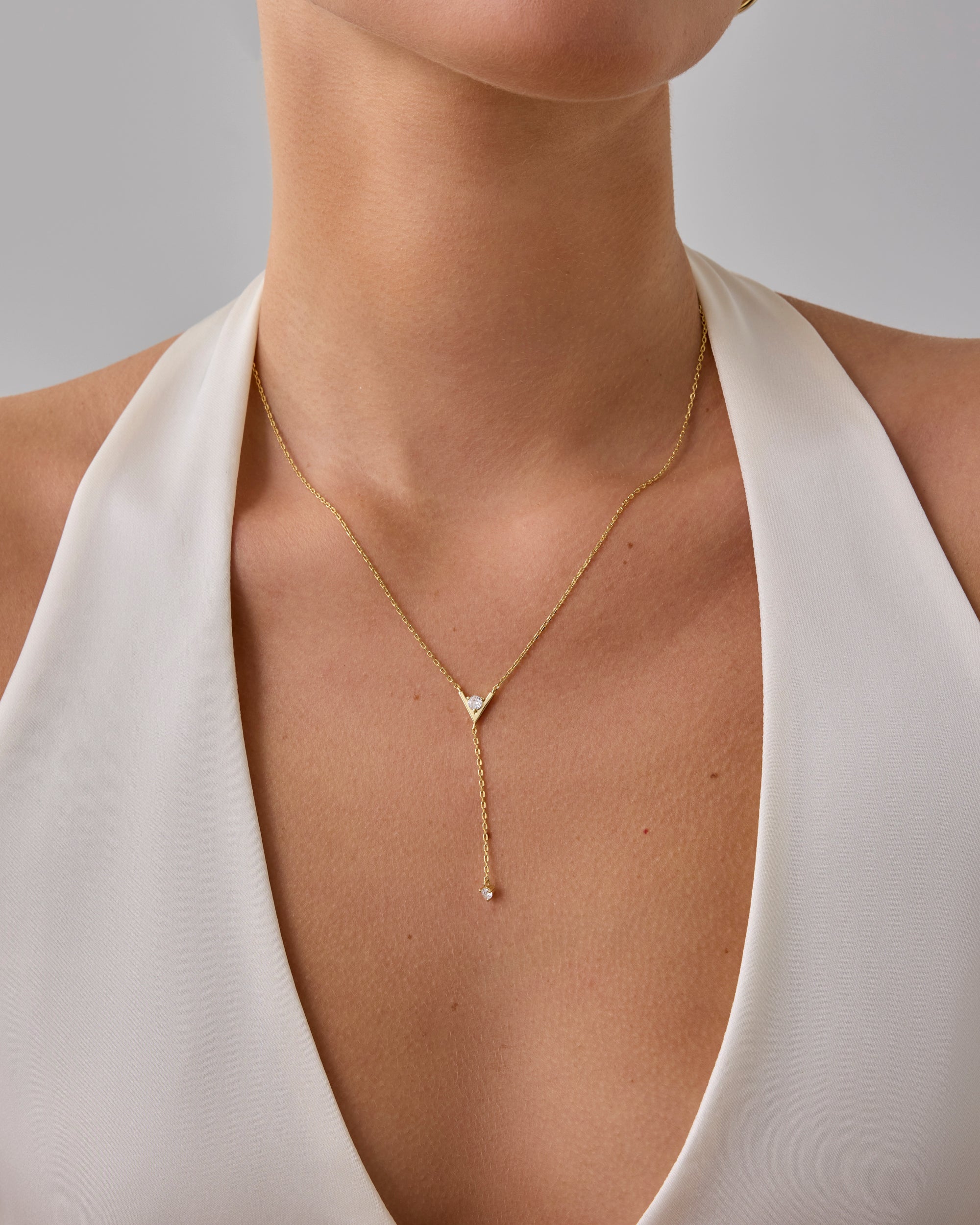 ASOS DESIGN - Collana lariat placcata oro 14 carati con strass | ASOS ASOS DESIGN - Collana lariat placcata oro 14 carati con strass | ASOS