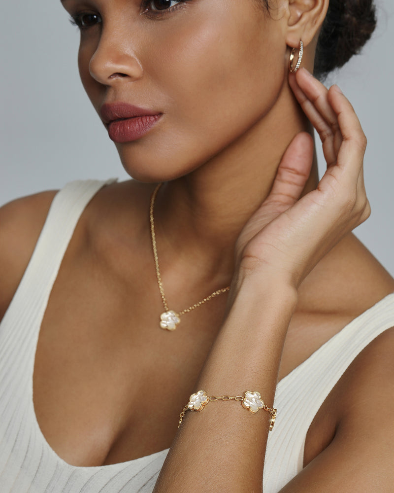 #Variant_Yellow Gold/Mother of Pearl