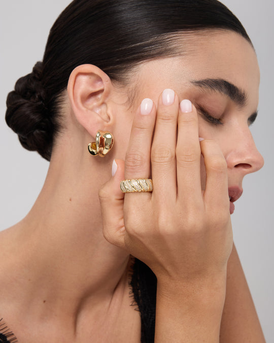 Alternating Pavé Twist Fitness Ring Cover