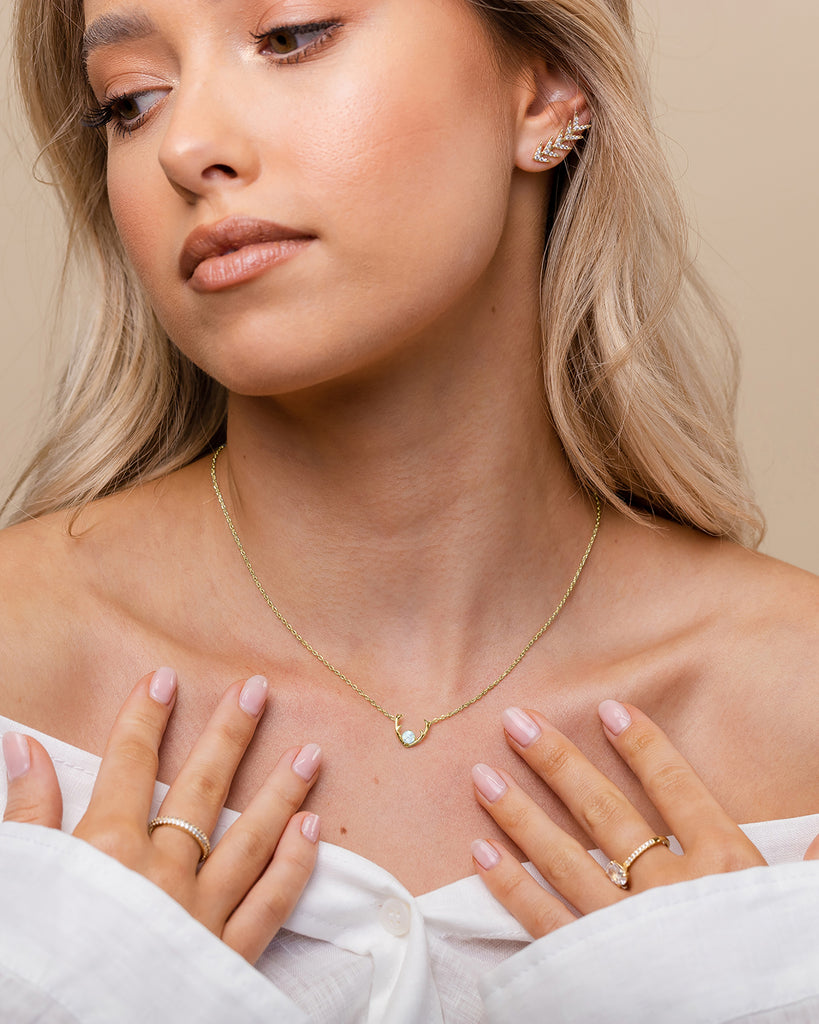 #Variant_Yellow Gold White Opal