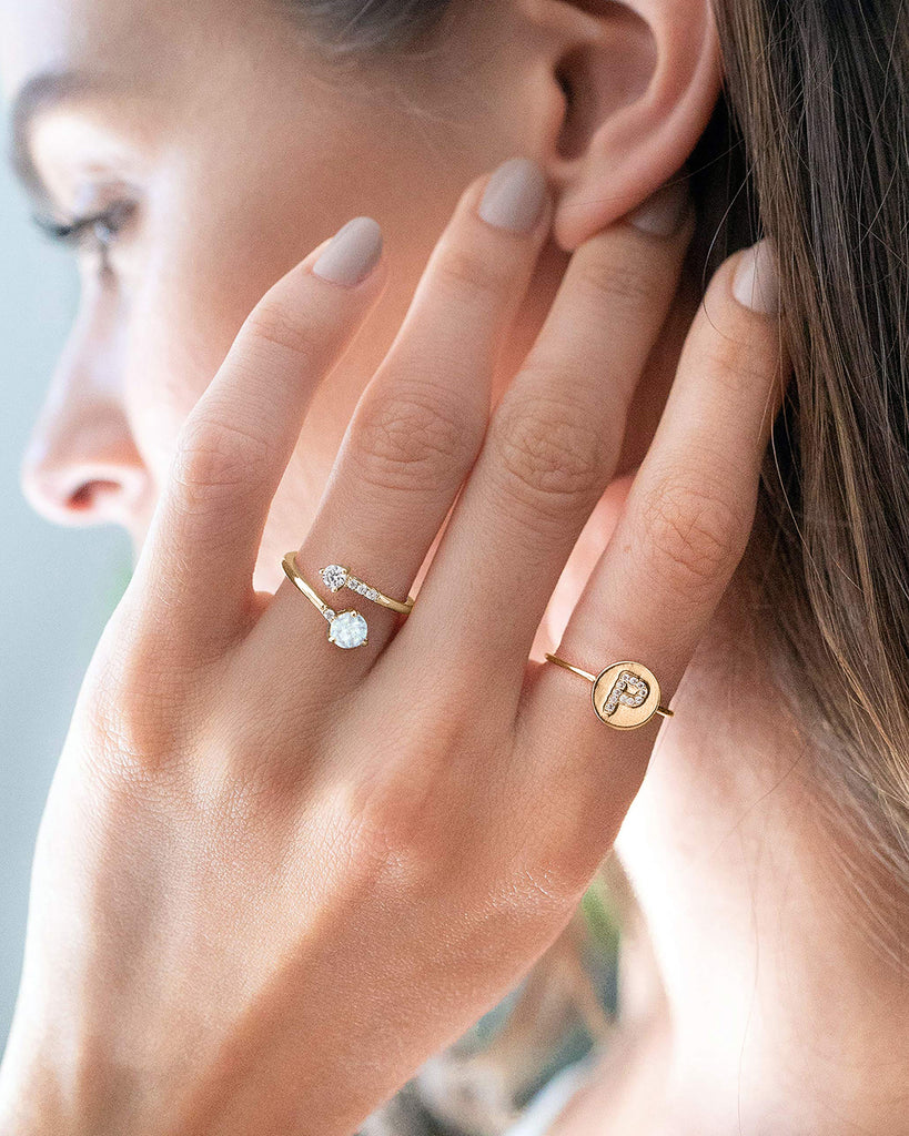 #Variant_Yellow Gold White Opal