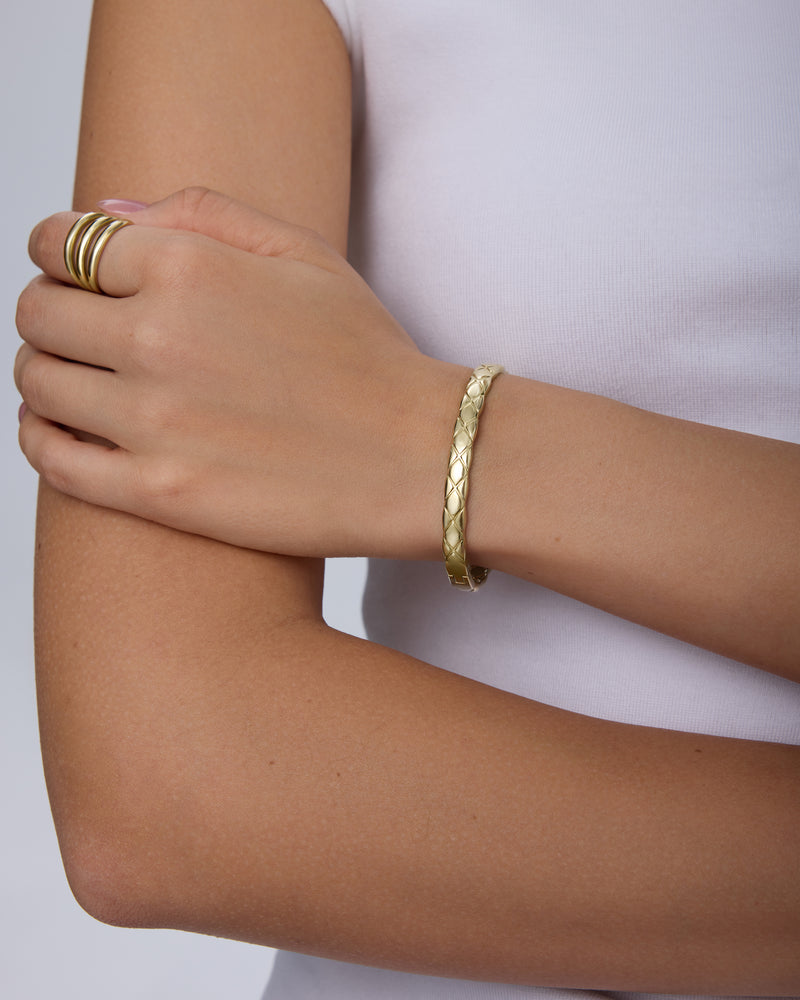 Waterproof Quilted Hinged Bangle