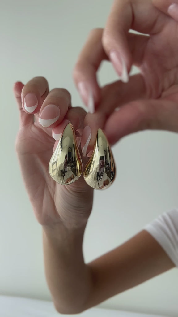 #Variant_Yellow Gold / 31 Millimeters