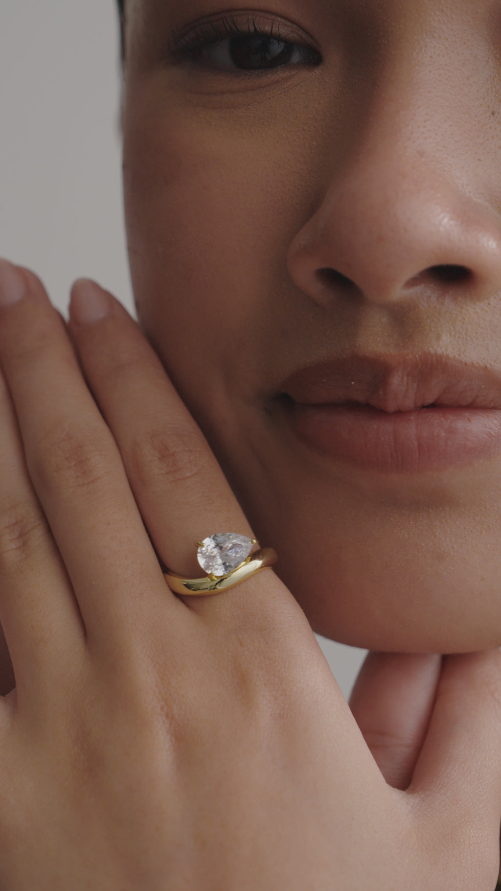 人気ブランド【PAVOI】CZ Pear Double Wavyリング Pear Cubic Zirconia Curved Ring – PAVOI