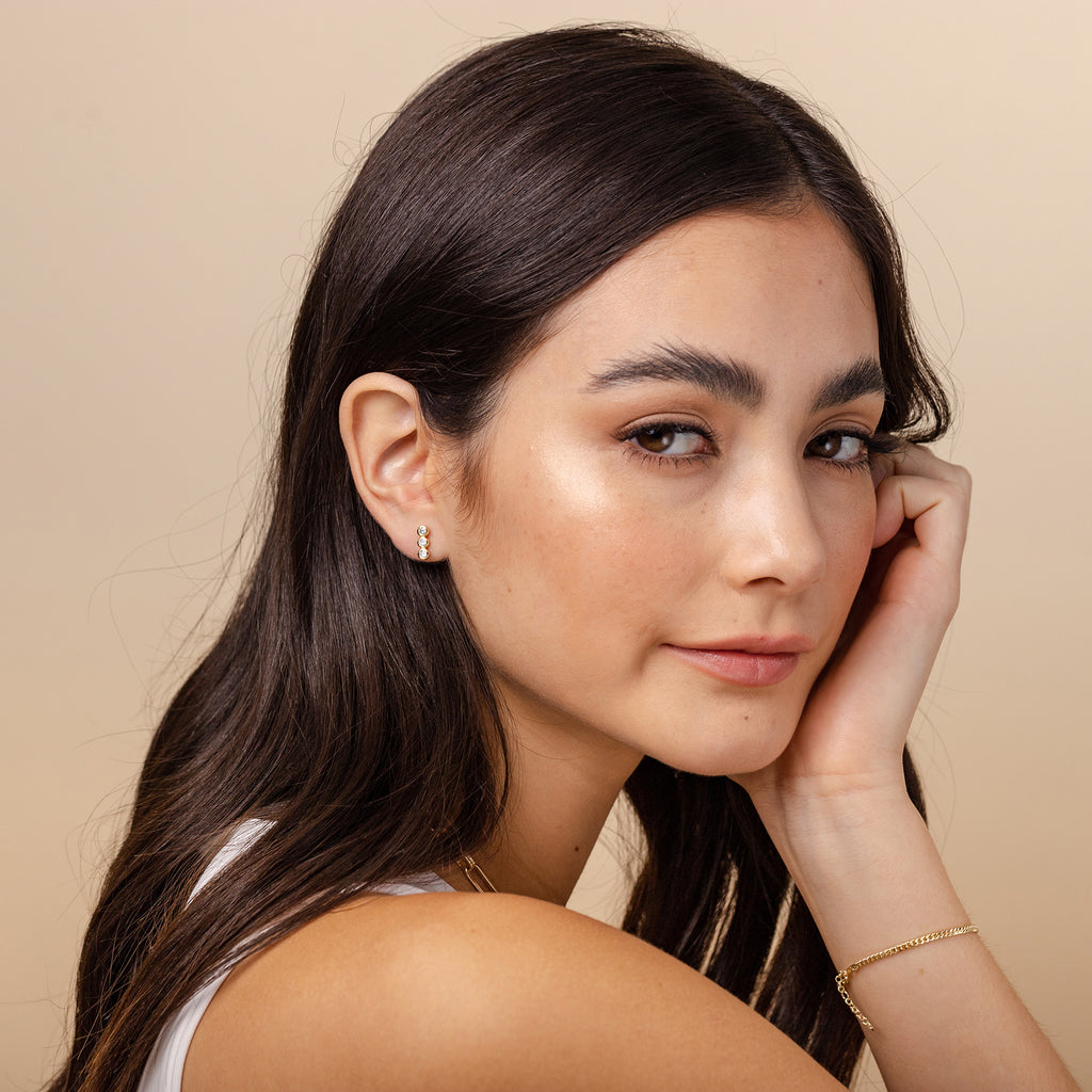 Bar Round Stud Yellow Gold Earring 