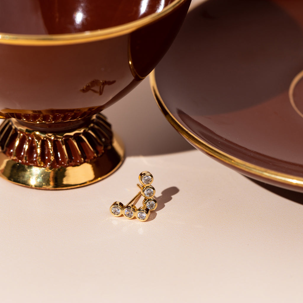 Bar Round Stud Yellow Gold Earring 
